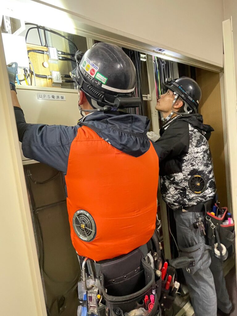 電気工事、通信工事ならアスフィードにお任せ下さい｜電気工事｜通信工事｜テレビアンテナ設置業｜光ケーブル工事｜携帯電話用基地局アンテナ工事｜LED設置交換｜防犯カメラ設置｜建築リフォーム｜千葉県｜柏市｜岩手県｜関東エリア｜東北エリア｜